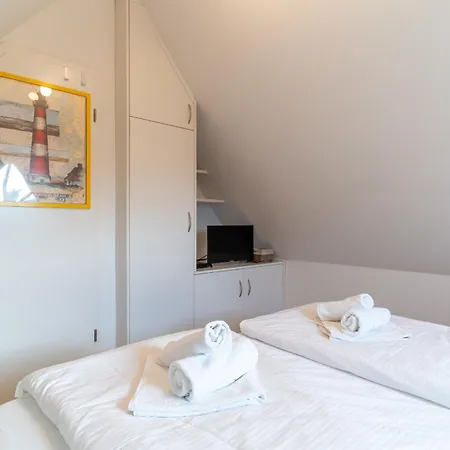 Momo Spo ⇒ Nahe Dem Ordinger Sankt Peter-Ording