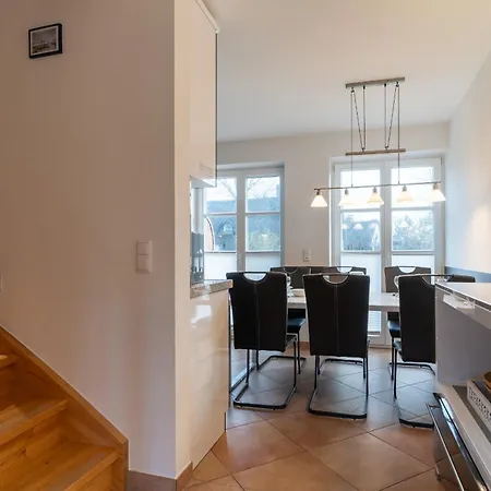 Momo Spo ⇒ Nahe Dem Ordinger * Sankt Peter-Ording